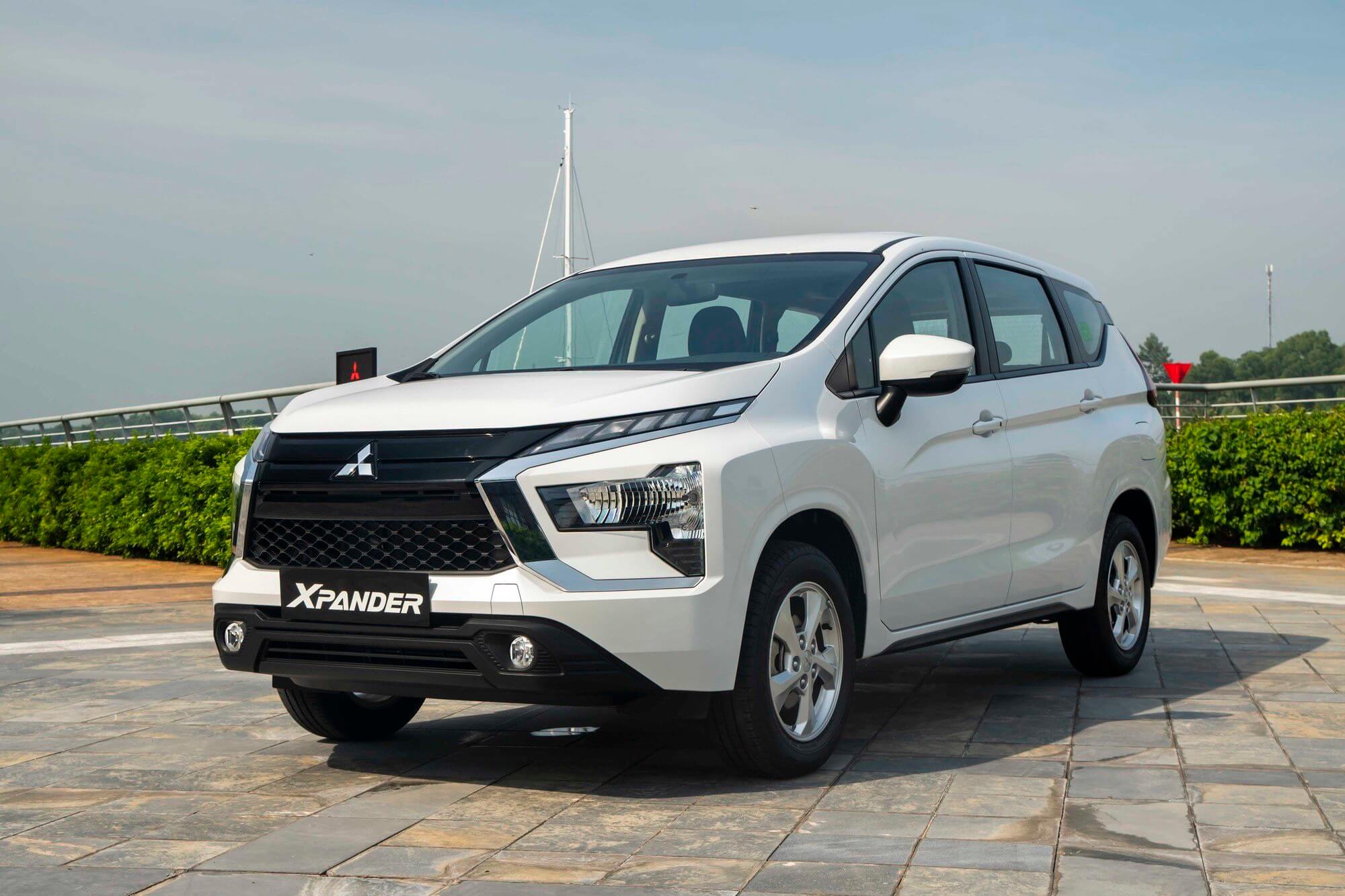 Mitsubishi Xpander AT ECO 2023